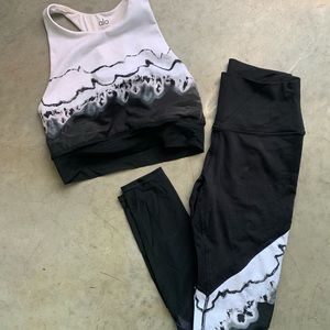 Alo Yoga Set - black & white